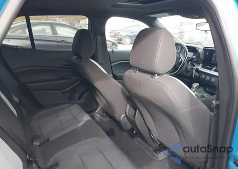 2025 Chevrolet Trax Fwd 1Rs z USA, uszkodzony, nr VIN KL77LGEP0SC049184